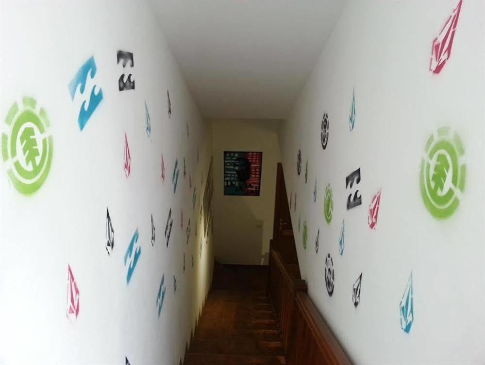 Red Star Surf & Yoga Camp Lanzarote Hostel Famara Exterior photo